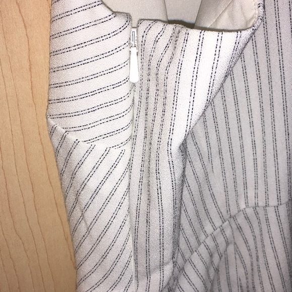 BR Blue and white striped dress - Picture 7 of 7